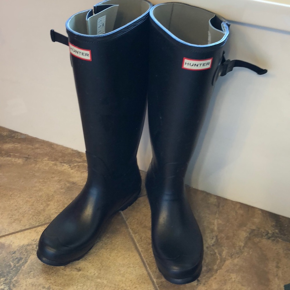 Hunter tall rain boots black 10